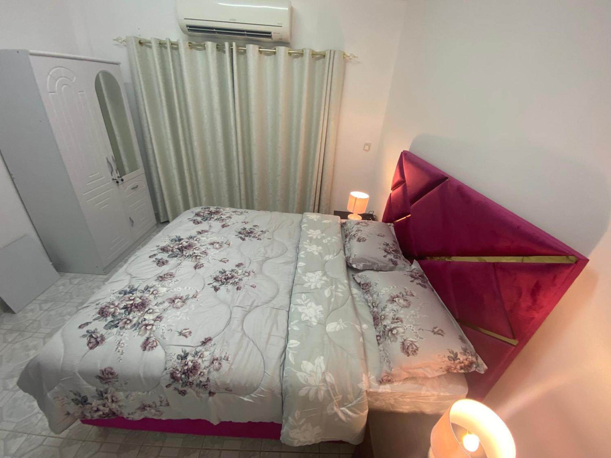 Sweet 2 Bedroom Family شقة الشارقة
